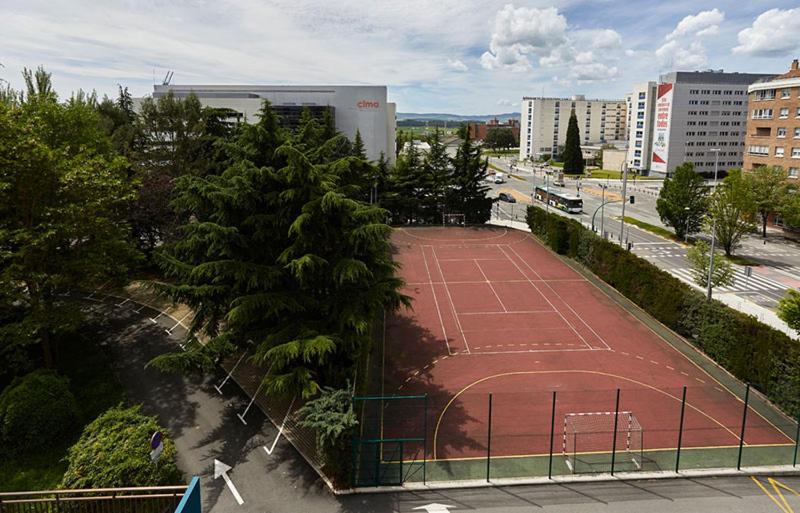 Albergue Residencia Larraona Παμπλόνα Εξωτερικό φωτογραφία
