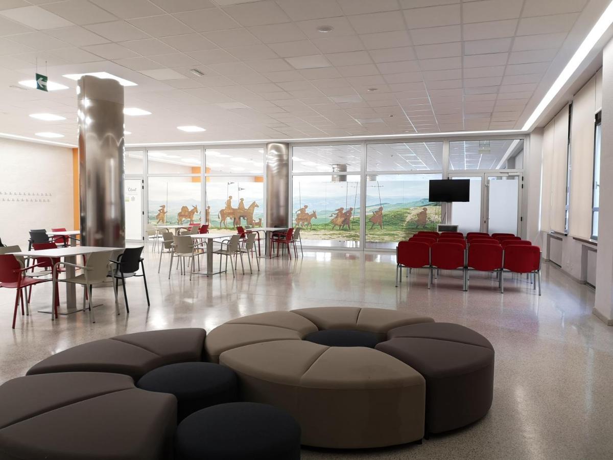 Albergue Residencia Larraona Παμπλόνα Εξωτερικό φωτογραφία